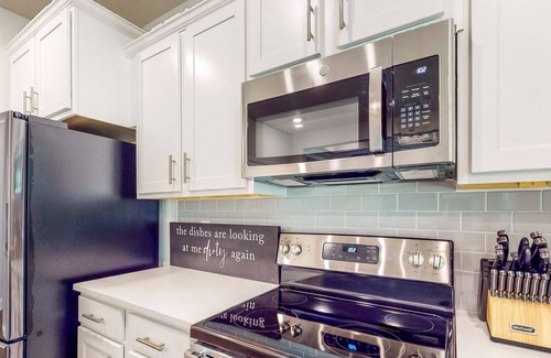 Gulf Hills House | Open-Concept Home Near the Beach, Pool Access