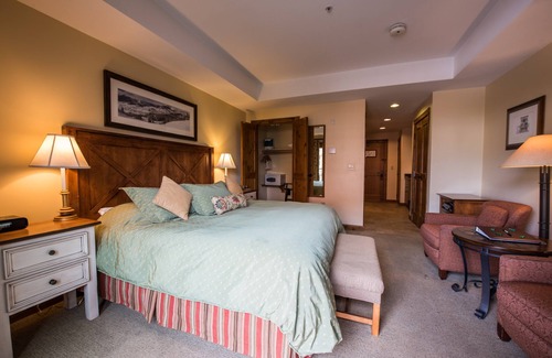 Crested Butte Cabin | Open-Concept Suite | Fireplace | Near the Slopes