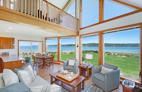Union Bay House | Open Design West Coast Home on 1600 Feet of Private Waterfront