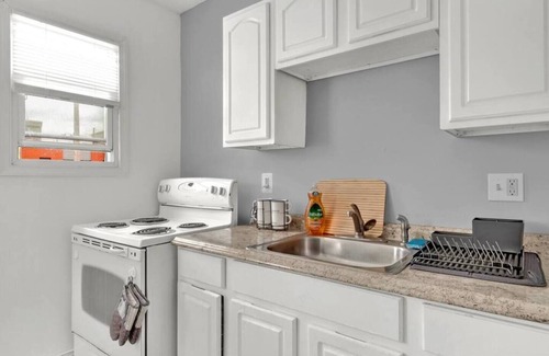Norris Square Apartment | Open Flat by Park & Metro
