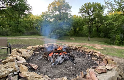 Bridgeport Cabin | Open modern Cabin, fishing, shooting range, tranquil/private, firepit, 4W, canoe