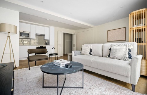 Bishop's Apartment | Open plan Waterloo, 2BR, New build, terrace, by Blueground