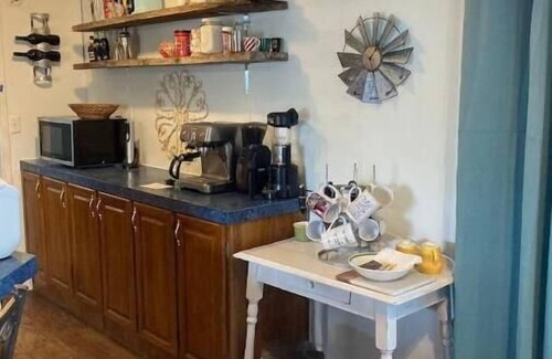 Brady House | Open Sky Guesthouse: open, airy, centrally located