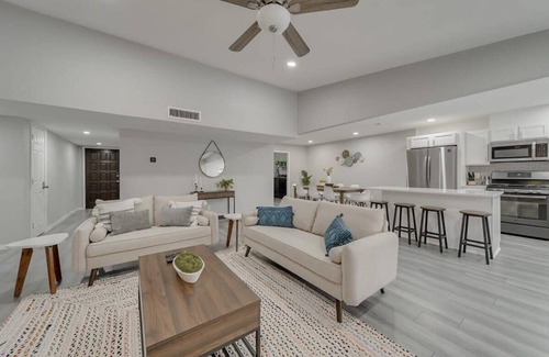 Garland House | Open Space Home for Family, Groups with Privat Pool