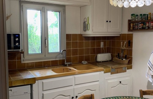 Ampus Villa | Open window on Provence