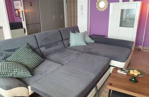 Old City Apartment | Opera Lavendel. Cozy 1-bedroom with AC & King-Size bed in awesome Timișoara