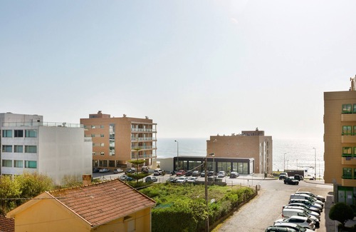 Canidelo Apartment | Oporto Beach Charm with Ocean View