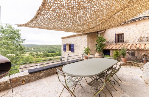 Lussan Villa | Oppida - Charmante maison en pierre avec piscine