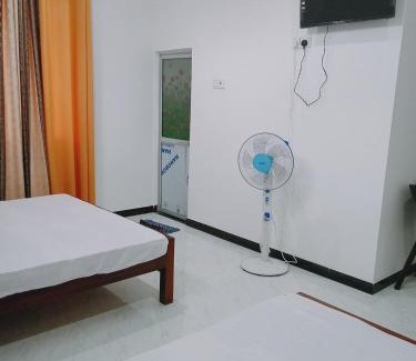 Weerawila Hotel | Ops Poinix Hotel