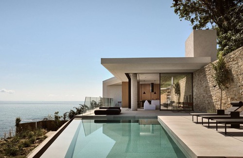 Akrotiri Villa | Opsis Villa II, Quintessential Seafront Living