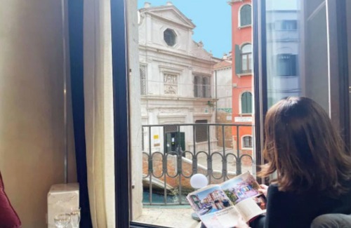 Cannaregio Apartment | Opulent Canal-Side Residence with Venetian Nobility Charm