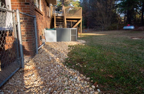 Pine Forest House | Opuluxe Enjoy Fayetteville's Unit 2 Hidden Gem!