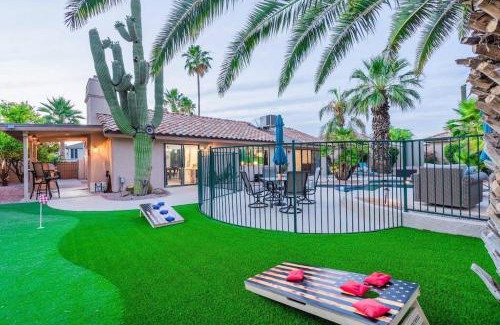 Paradise Valley Village House | Oraibi Oasis-A Phoenix Paradise- Pool, Spa, Putting Green, EV Charger