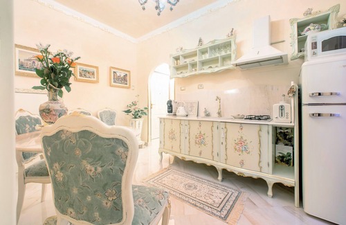 Verona City Centre Apartment | Orange blossom 2 bedrooms - luxury apartments just a step away from the Arena