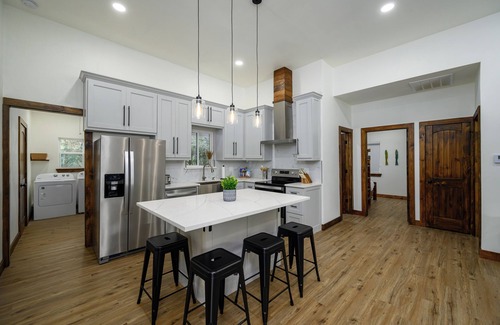 Pottsboro House | Orange Door Oasis -Gorgeous 3BR/BA Lake House