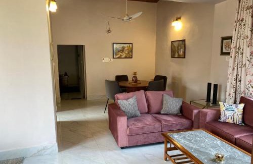 Taoru House | Orchard At Sarai - Private cottage, Large lawn, & Pet friendly