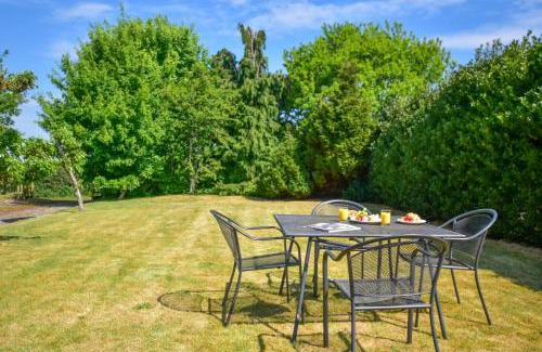 Wollerton House | Orchard Cottage