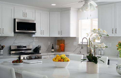 Nipomo House | Orchard Oasis: 20 min to Oceano/Pismo Beach, BBQ, Pool Table, King-sized beds