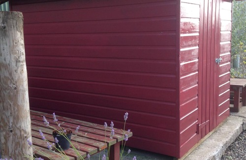 Kinross Cottage | Orchard View; Spacious 4 bed cottage in rural country location. Single storey