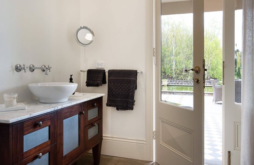 Weatherboard House | Orchards at Spring Vale Farm