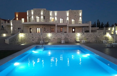 Kamilari Apartment | Orelia Cretan Deluxe Apartments - Modern & Cozy 2