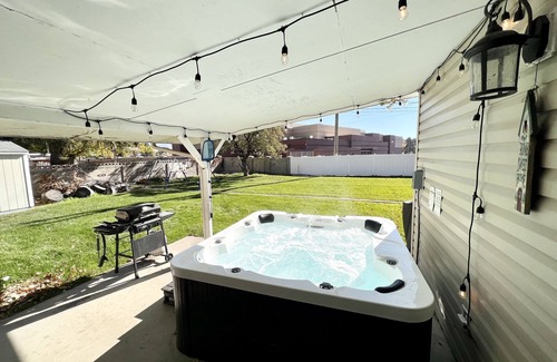 Scera Park South Apartment | Orem Lower Level Apartment w/Hot Tub access! 6 minutes to Provo Canyon