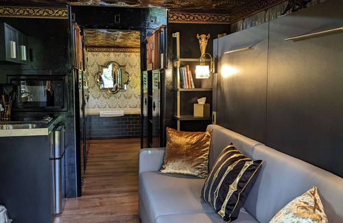 Sequim Hotel | Orient Express at Olympic Railway Inn - Pet Friendly