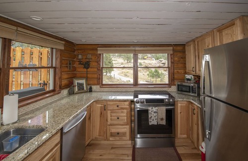 Estes Park Cabin | Original Rocky Mountain National Park Cabin W/Modern Updates &360 Mountain Views