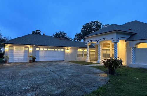 Windermere House | Orlando 20 Guest Villa Centrally Located with Game Room