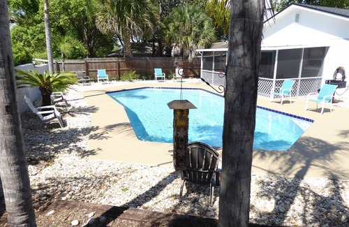 Altamonte Springs House | Orlando Area 4BR 2 Master Bedrooms 3B Pool Disney Universal Family pet friendly!