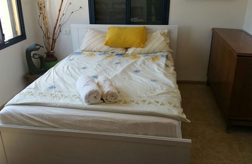 Kfar Vradim Villa | Orly's galilee Villa with a pool