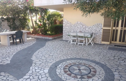 Orosei Apartment | Orosei apartment for 4 people, two bedrooms, large garden