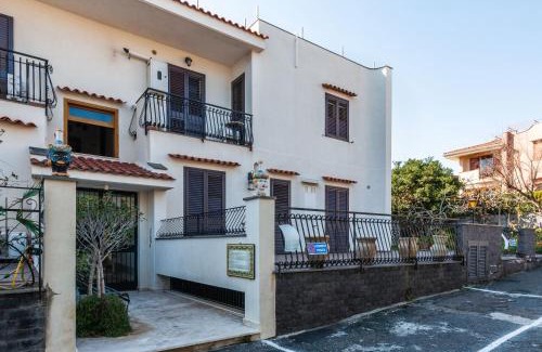 Cannizzaro Apartment | Ortensia Apartments by Wonderful Italy
