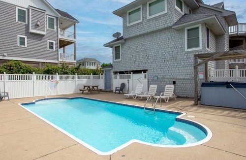 Ocean Sands House | OS10E, Sandune- Oceanside, Private Pool, Hot Tub, Sun Deck, Close to Grocery Store