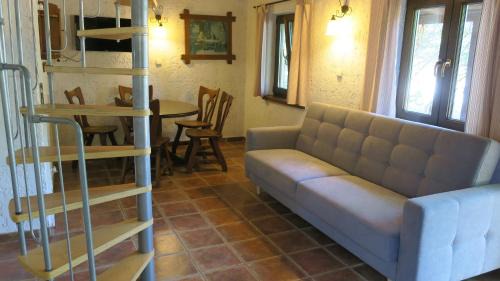 Czarny Mlyn Cabin | Osada pod Czerwonym Dębem - Czarny Młyn