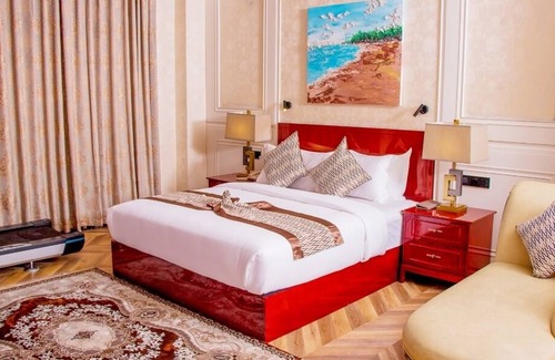 Port Harcourt Hotel | OSBORN LA PALM ROYAL RESORT PHC