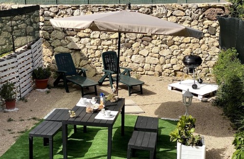 Nulvi Apartment | Osiris house with private garden and barbecue