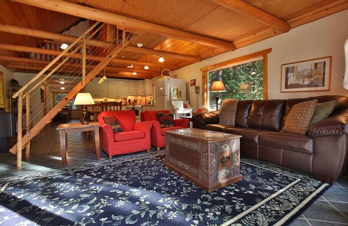 Leavenworth Cabin | Osprey Nest Cabin: Cozy private mountain cabin on the Wenatchee Rivernnnnnnn