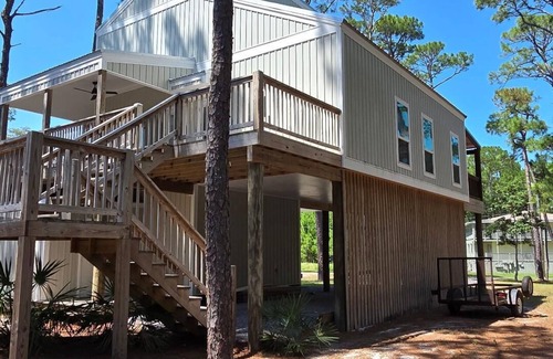 Dauphin Island House | Osprey's Nest - Cozy 3-bedroom house - Dog Friendly - 3 Night Min.