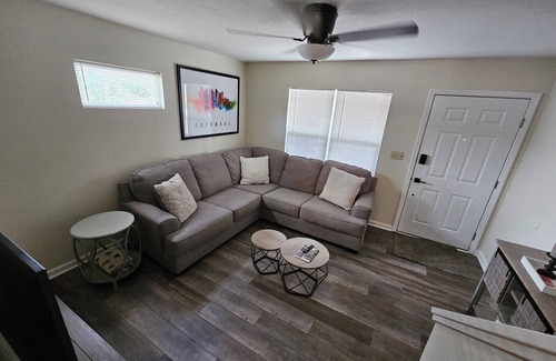 Old North Columbus House | OSU Campus Area Cozy Townhome