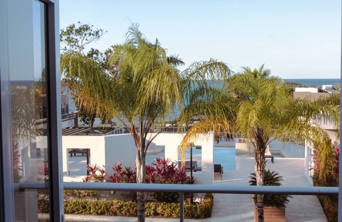 Montego Bay House | Otaheiti House, beautiful, 2 bedrooms , oceanview built for your peace of mind.