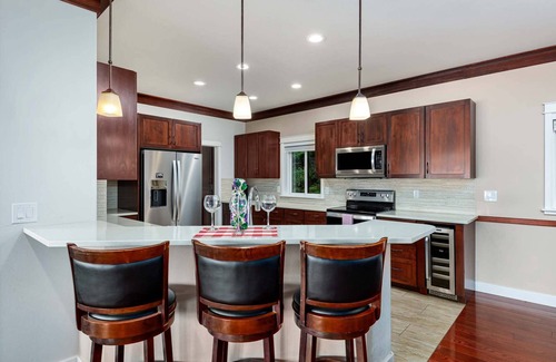 Florence House | Otter Banks on Mercer Lake! Private Dock, Kayaks, Gas Grill and More