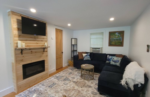 Bar Harbor Cottage | Otterly A-maine-zing, a cozy cottage with Acadia trails right out front