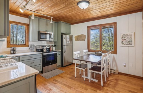 Old Timberline House | Otters Den is the perfect mountain retreat!