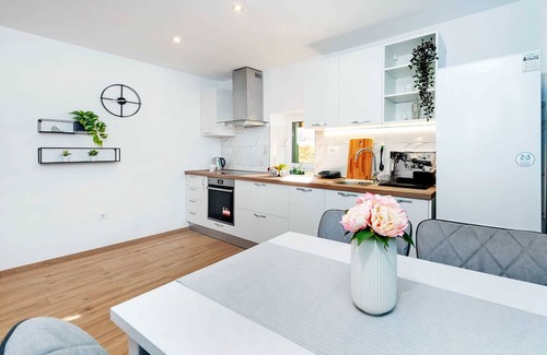 Rovinj Apartment | OTTO - Sea view Apartment with Parking