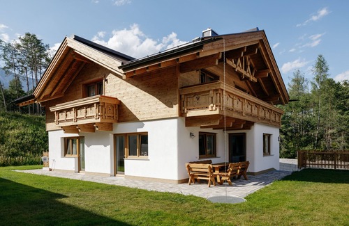 Sautens Ski Chalet | Ötztal- Sennerhäusl - Luxurious dream vacation home in the Ötztal at the forefront