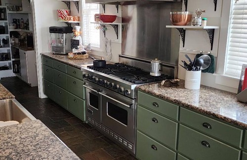 Pencil Bluff House | Ouachita Mountains Luxury Retreat on 40+ acres with Pool, Hot Tub, WiFi