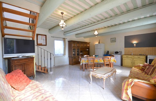 Saint-Saturnin-les-Apt Villa | OULIVADE Luberon in Provence. 4 kms from ROUSSILLON Villa for 6 people