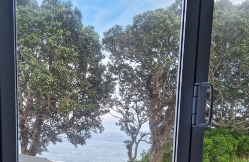 Te Kaha Ski Chalet | Our Coastal Hideaway No 2..