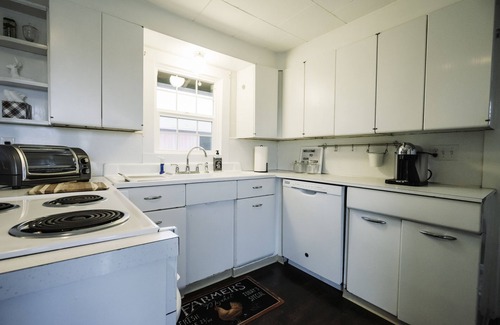 Saint Paul Cottage | Our Cottage on Champoeg located in St. Paul, Oregon